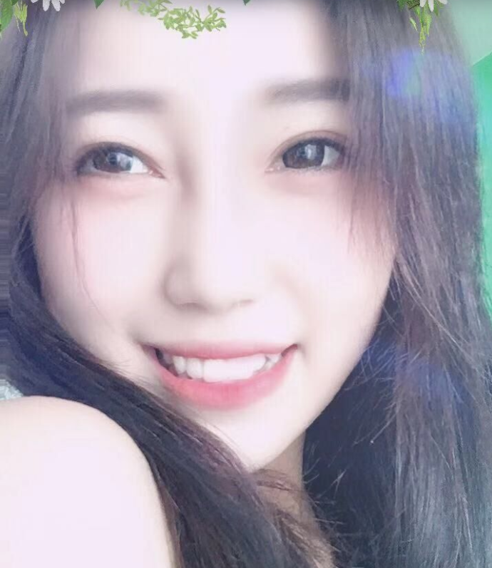 纹身清纯反差妹子